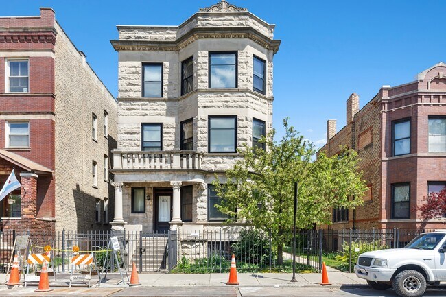 Foto del edificio - 2623 N Kimball Ave