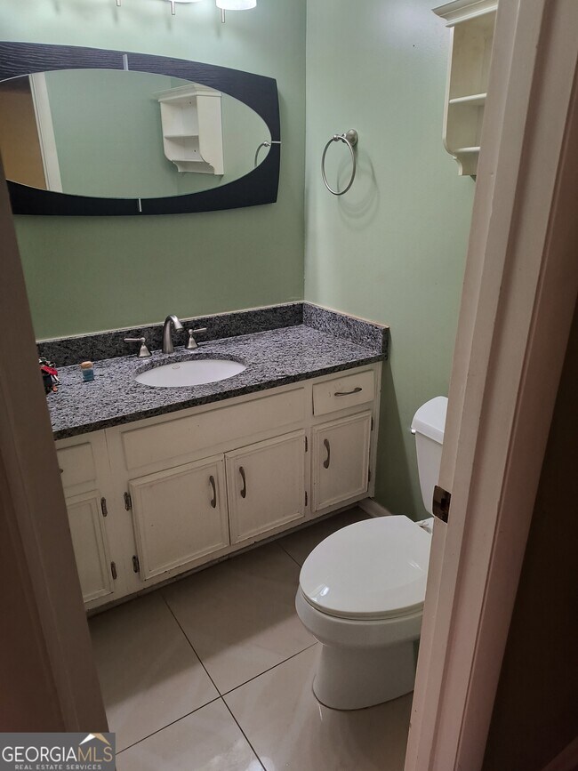 Building Photo - 105 Governors Dr