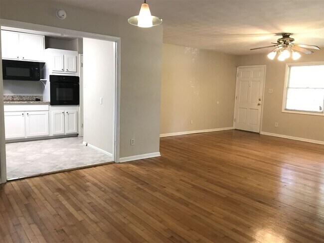 Building Photo - 1308 Parga St