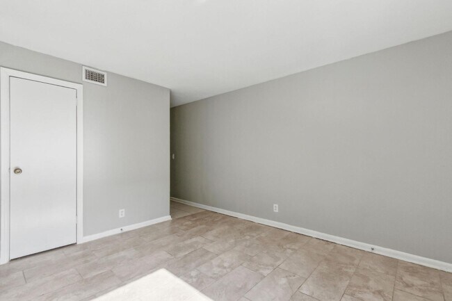Foto del edificio - 1224 W 18th St