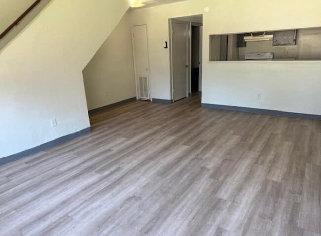 Building Photo - 1830 Nekoma Ct