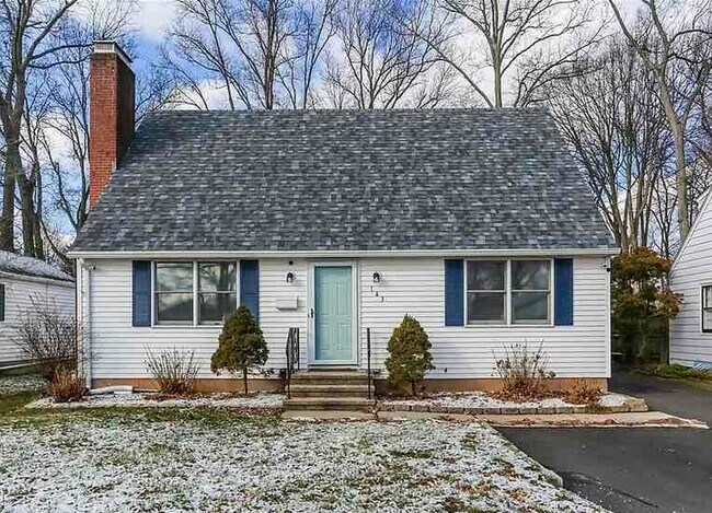 Building Photo - 143 Grove St
