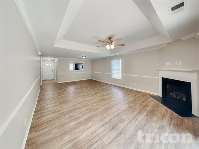 Foto del edificio - 1204 Green Turf Ln