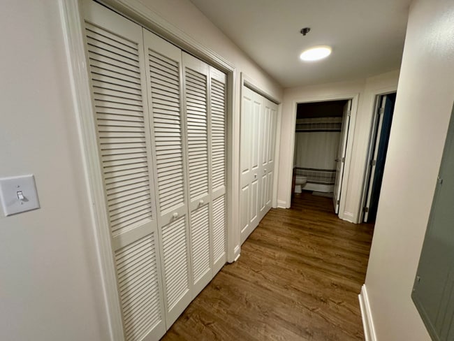 Foto del edificio - 3001 River Towne Way