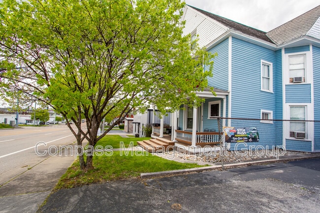 Building Photo - 813 Hall of Fame Dr