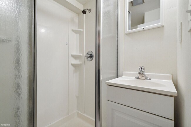 Building Photo - 3 br, 2 bath Duplex - 1538 FONTAIN ST Unit A