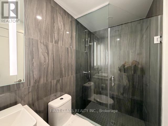 Building Photo - 115 Denison Ave