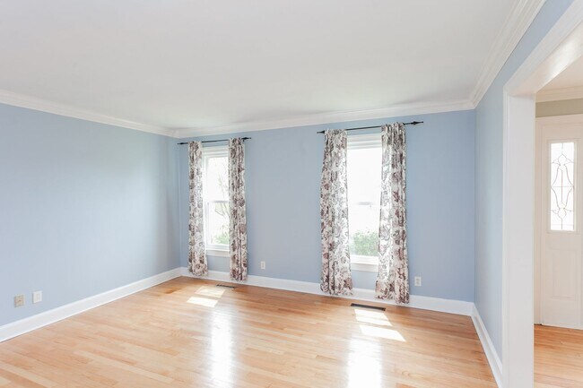 Building Photo - 1180 Red Mill Blvd