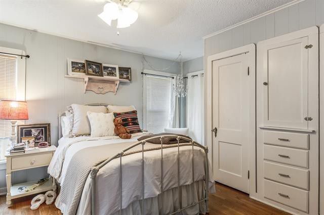Dormitorio - 4201 Pershing Avenue