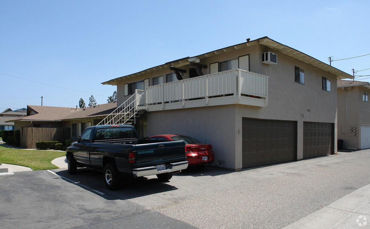 Building Photo - 7652 Amazon Dr