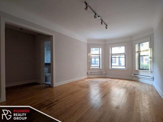 Building Photo - 2329 N Rockwell St