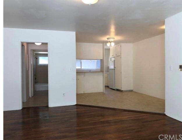 Building Photo - 1745 Maple Ave