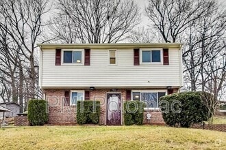 Building Photo - 7422 Parkwood St