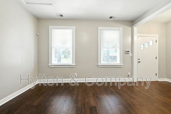 Building Photo - 1718 N 21st St