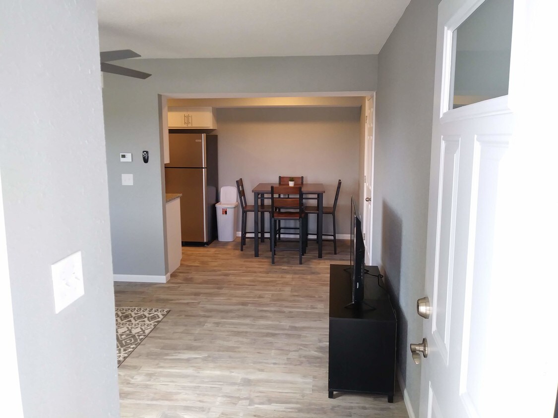 2101 S Marion St Unit E, Kirksville, MO 63501 Apartments in