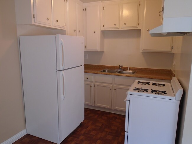 Kitchen - Elizabeth Street Apartments