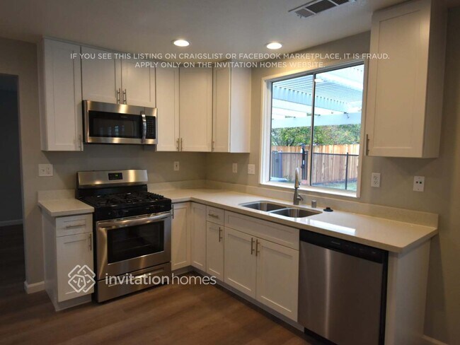 Foto del edificio - 1128 Prewett Ranch Dr