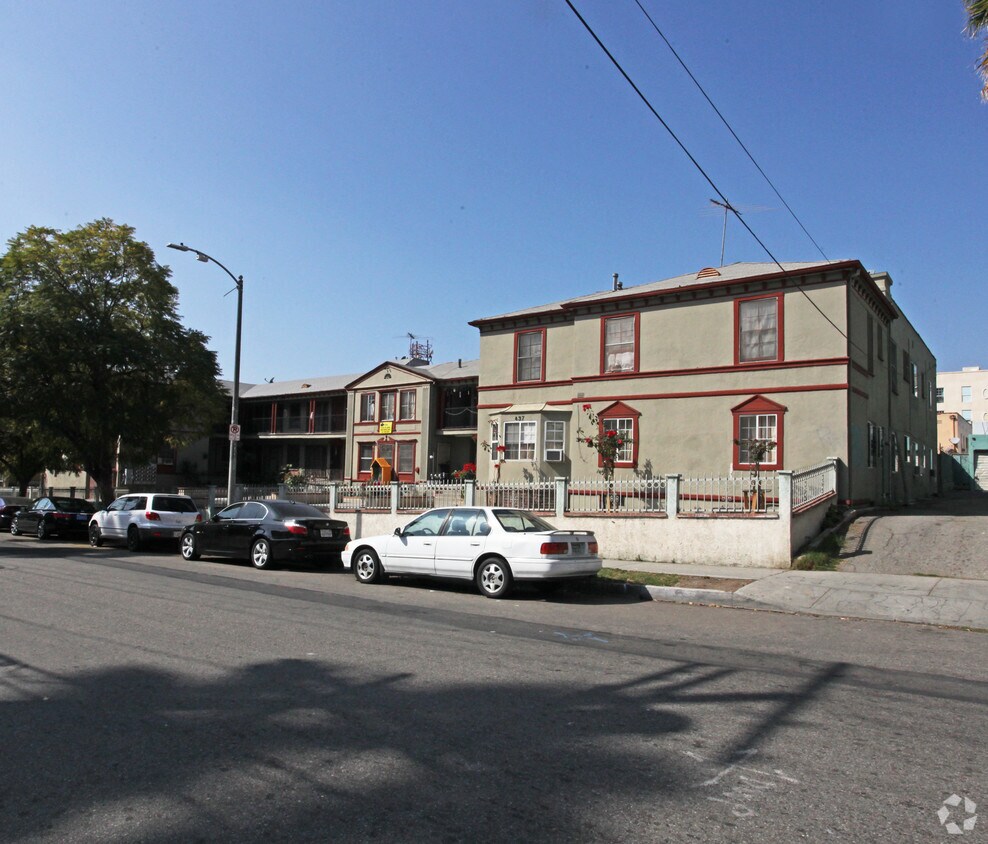 Primary Photo - 437-453 S Witmer St
