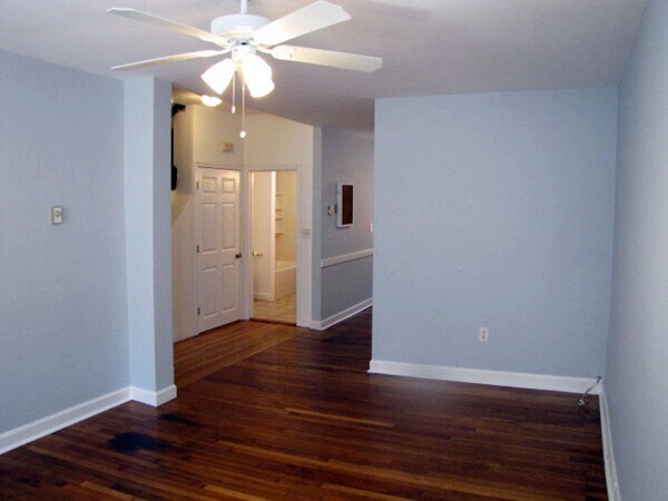 Foto del edificio - 456 E 3rd St