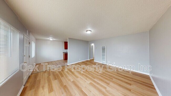 Building Photo - 955 75th Ave