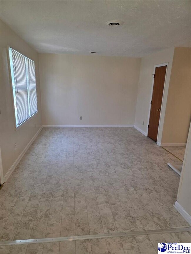 Foto del edificio - 917 Coleman Cir