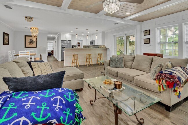 Foto del edificio - 221 S Lorraine Dr