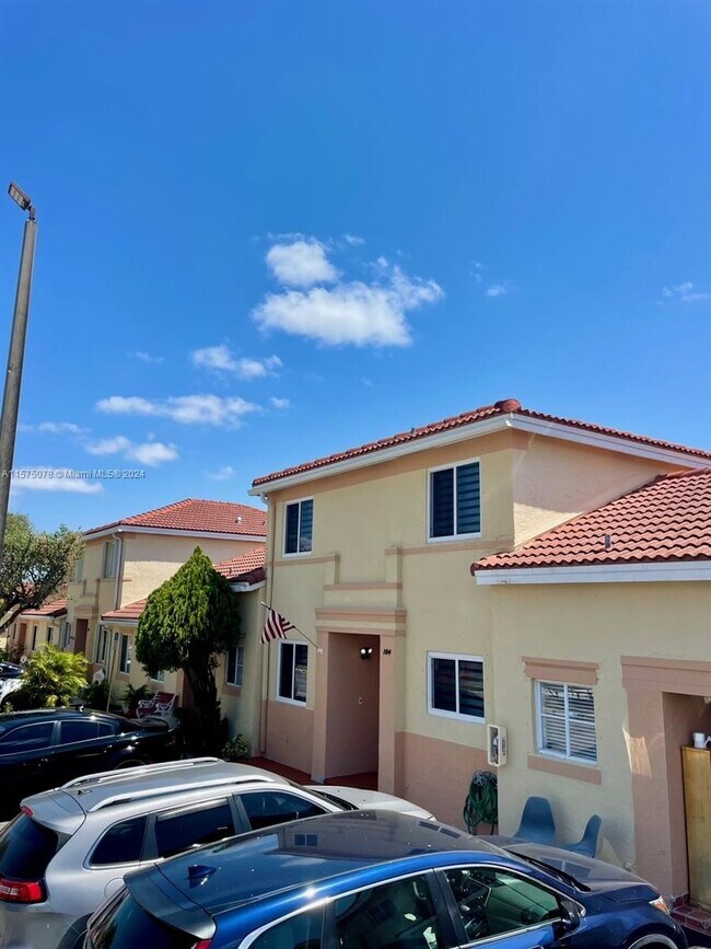 Building Photo - 360 NW 114th Ave