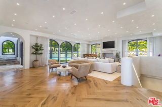 Foto del edificio - 30125 Harvester Rd