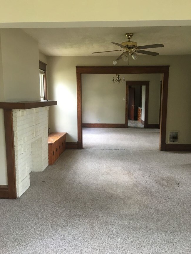 116 E Garfield Ave, New Castle, PA 16105 Condo for Rent in New Castle