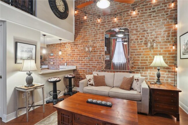 Foto del edificio - 1204 Chartres St