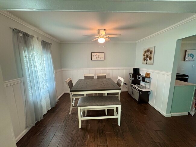 Foto del edificio - 324 Fernandez St