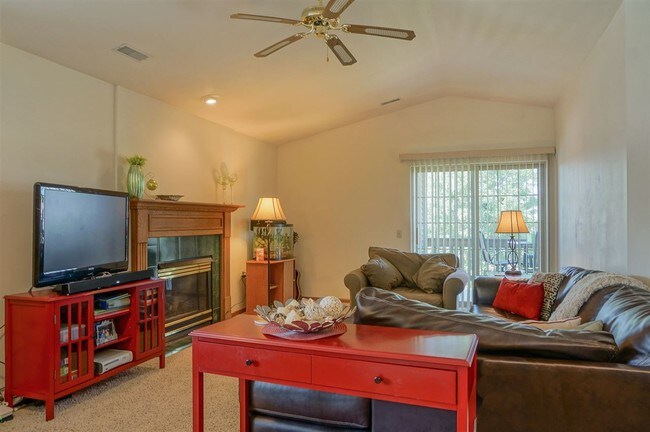 Building Photo - 2835 Northridge Dr