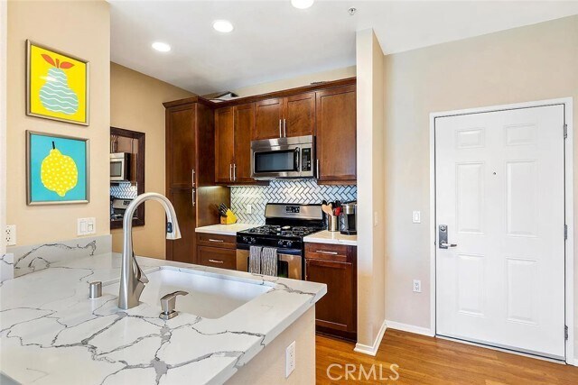 Foto del edificio - 1464 Scholarship