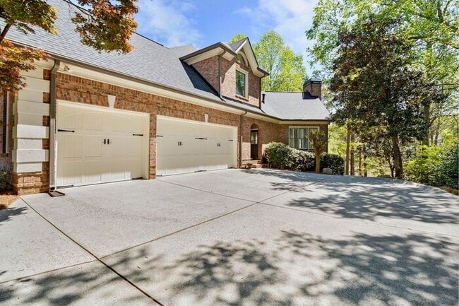 Building Photo - 7015 Blackthorn Ln