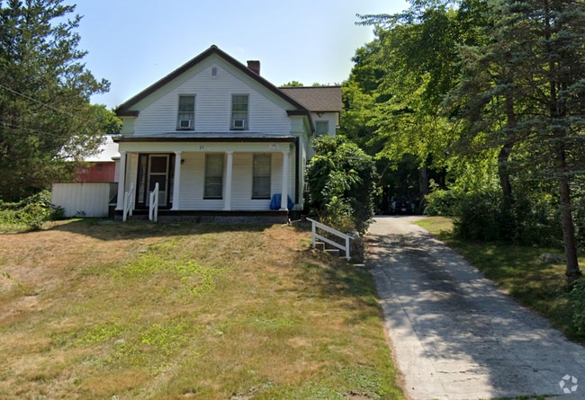 Building Photo - 21 Elm St
