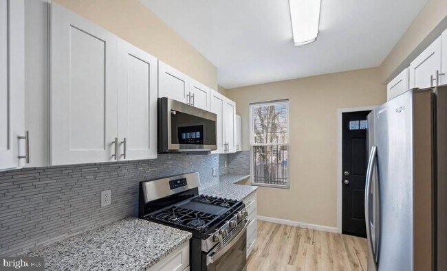 Building Photo - 2108 W Baltimore St