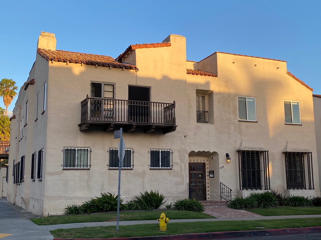 Fachada del edificio - 464 N Spaulding Ave