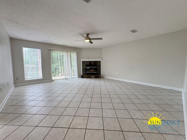Building Photo - Beautifully Updated Home with Views of the...