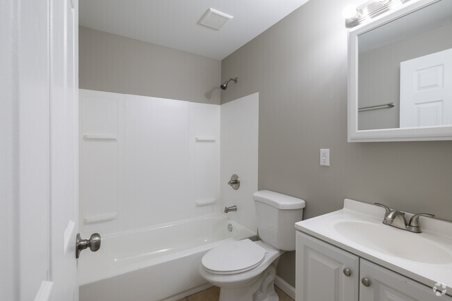 1BR, 1BA - 400SF Bathroom - Graystone Henderson