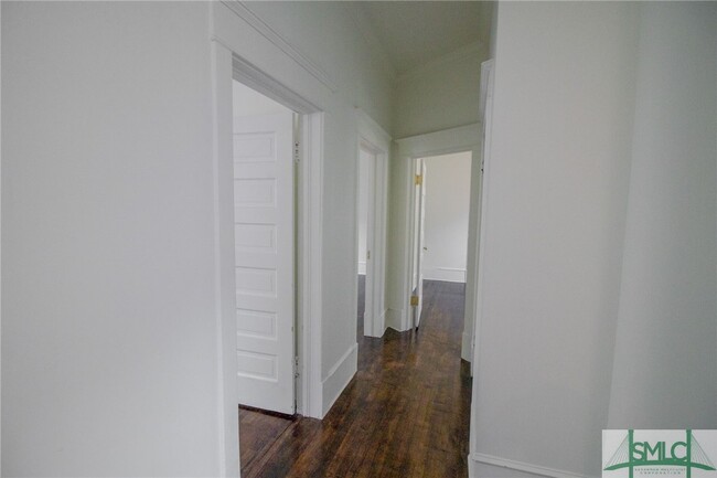 Building Photo - 1710 Barnard St