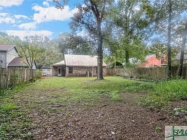 Building Photo - 227 Forest Ridge Dr