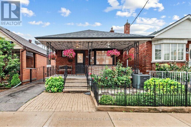 Photo du bâtiment - 436 Oakwood Ave