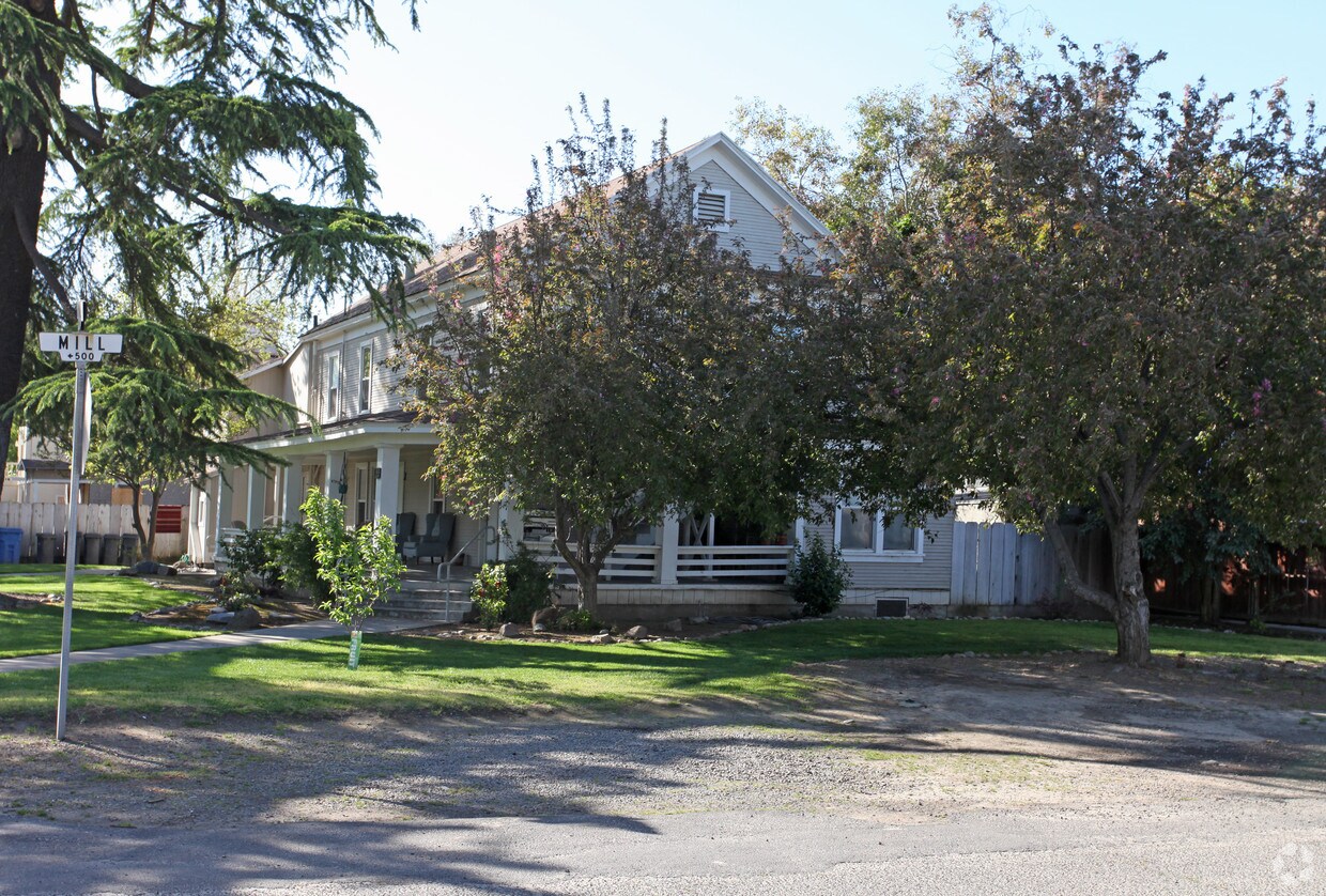 Primary Photo - 432 S Palm St