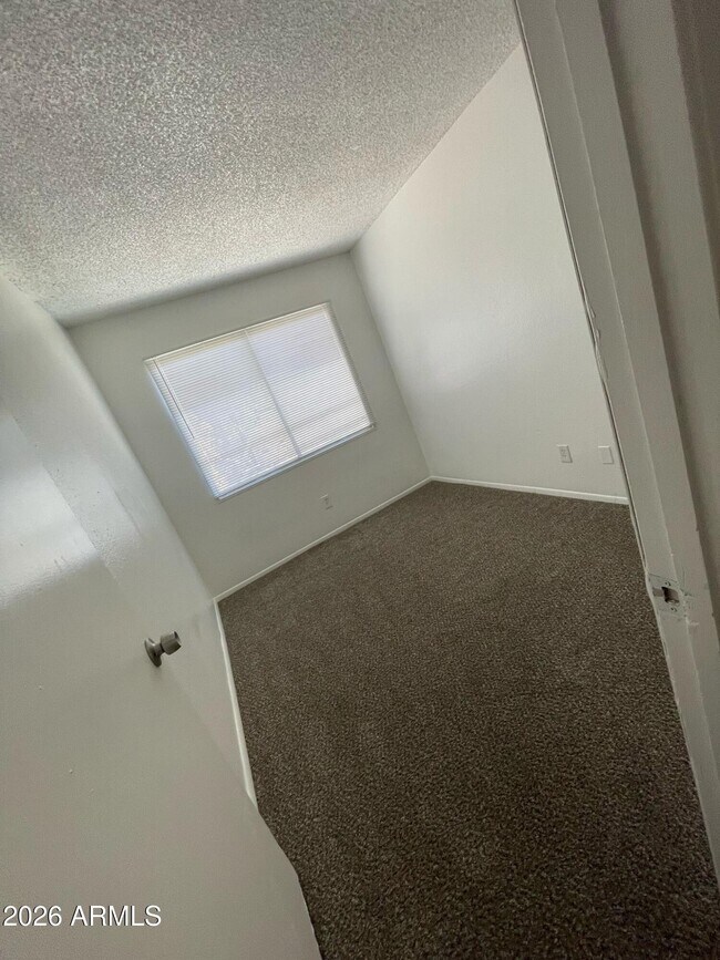 Foto del edificio - 6726 W Monterosa St