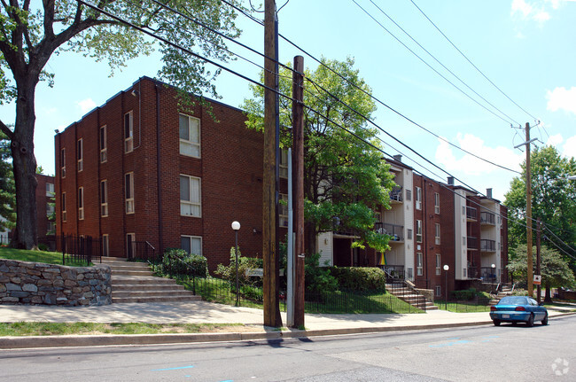 Building Photo - Stoneridge Apartments