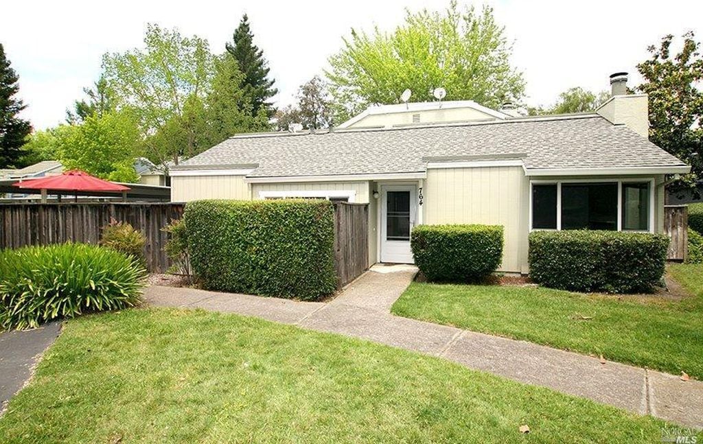 764 Racquet Club Cir, Rohnert Park, CA 94928 Condo for Rent in