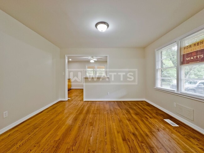 Building Photo - 3-Bedroom, 2-Bath Home in Center Point