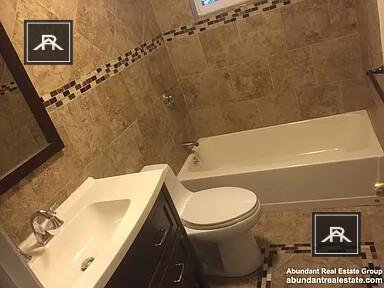 Building Photo - 2 bedroom in Belmont MA 02478