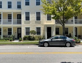 Building Photo - 1733 Prospect Ave