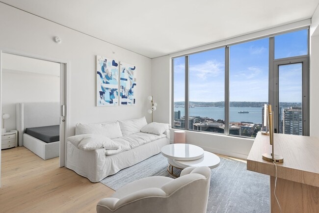Big size window in living room - 2510 6th Ave